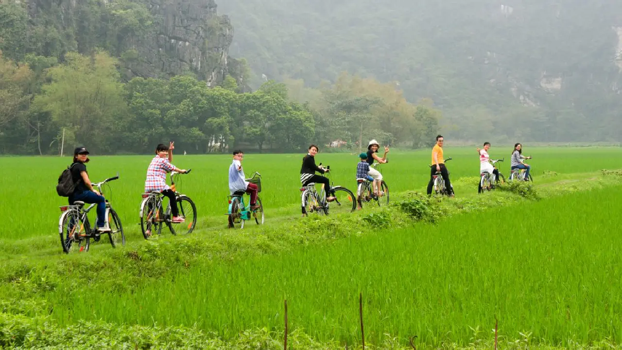 Industries That Depend on Sustainable Tourism - and How We Can Develop It